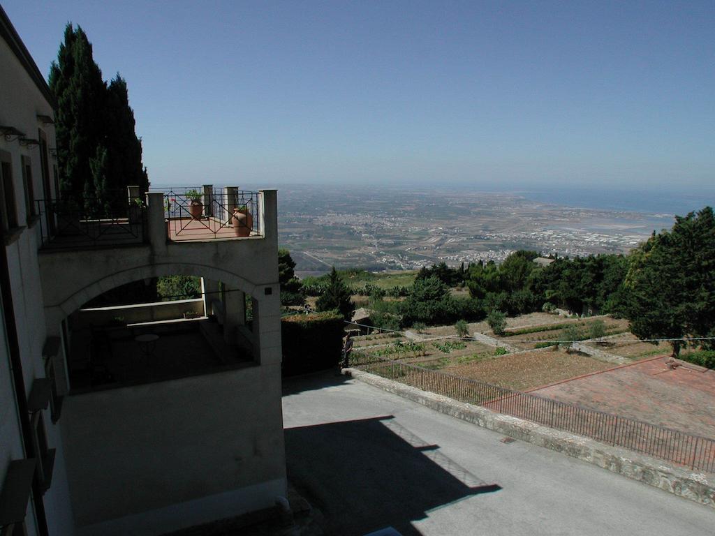 Eremo Hotel Casa Del Sorriso Erice Dış mekan fotoğraf